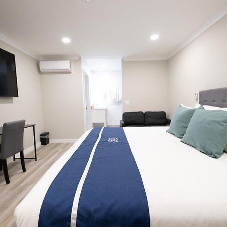 Omeo Suites Alhambra Ngoại thất bức ảnh