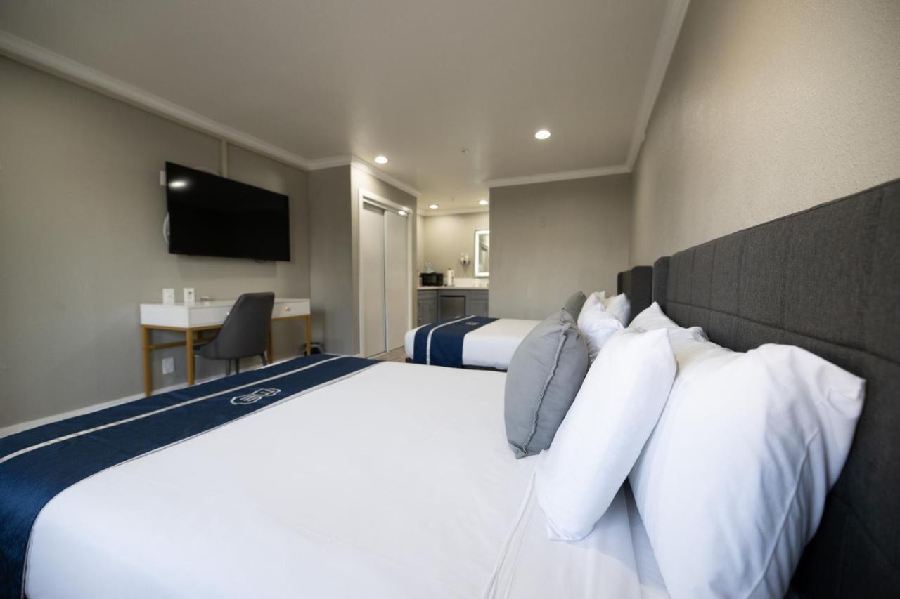 Omeo Suites Alhambra Ngoại thất bức ảnh