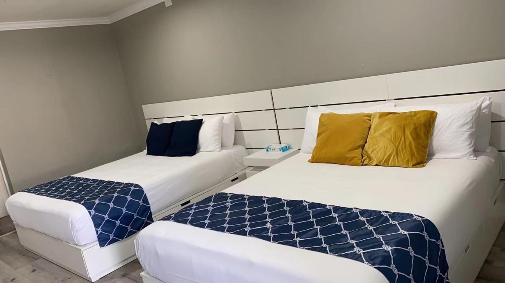 Omeo Suites Alhambra Phòng bức ảnh