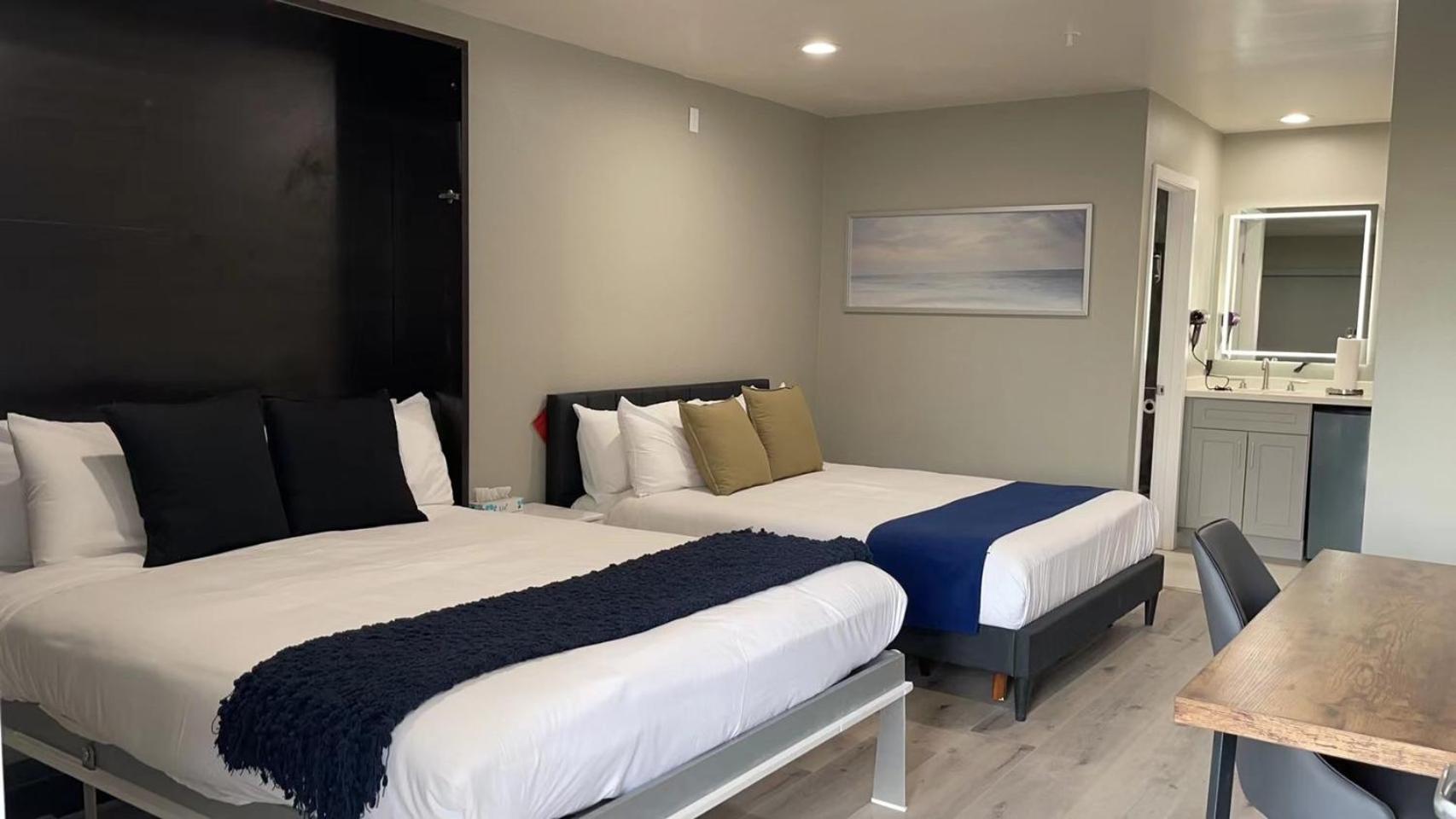 Omeo Suites Alhambra Phòng bức ảnh
