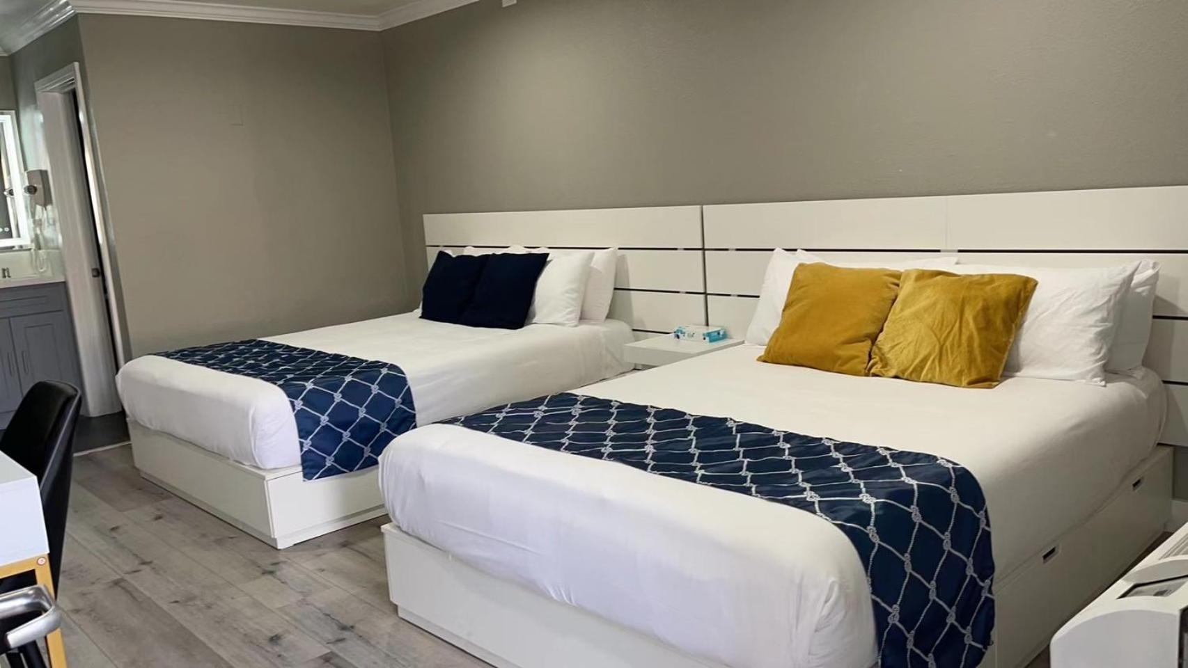 Omeo Suites Alhambra Phòng bức ảnh